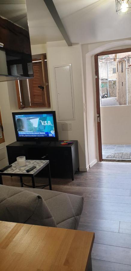 Charmant Petit Studio Proche Depart Gr20 Calenzana Kültér fotó